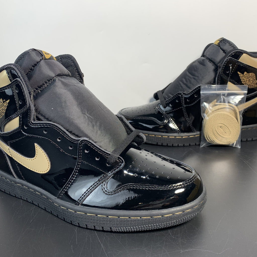 Nike Air Jordan 1 Retro High OG 'Black Metallic Gold'