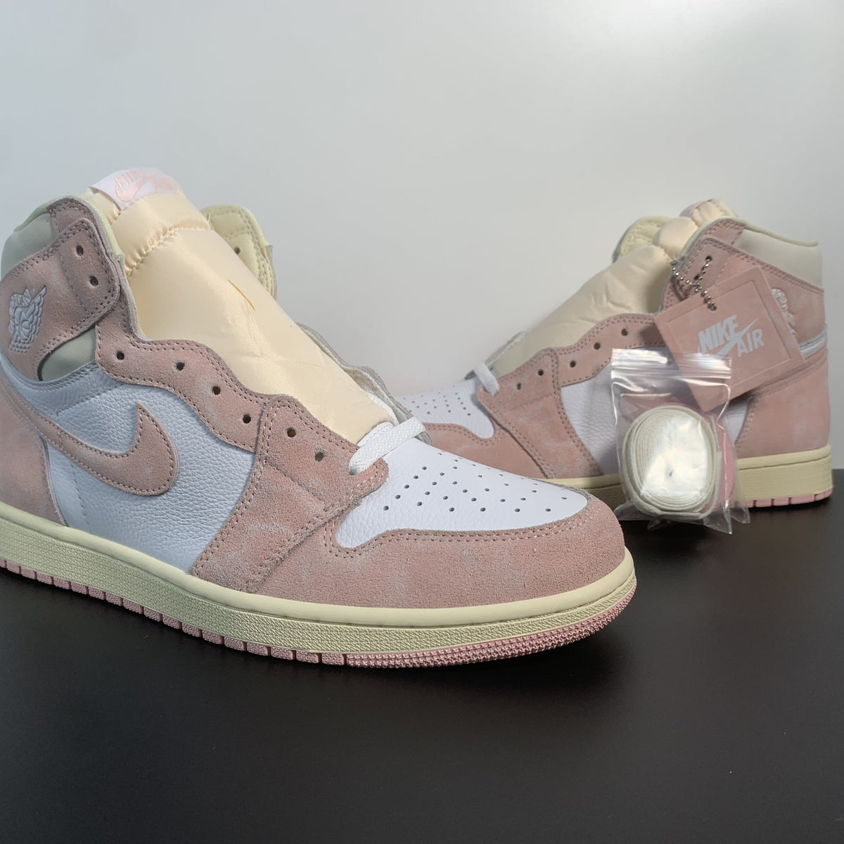 Air Jordan 1 High OG “Washed Pink”