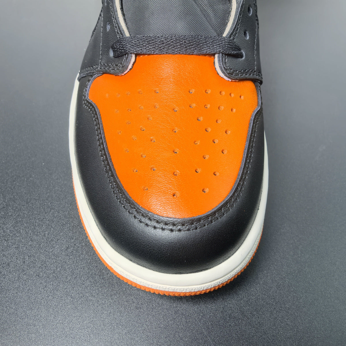 Air Jordan 1 High OG “Shattered Backboard”