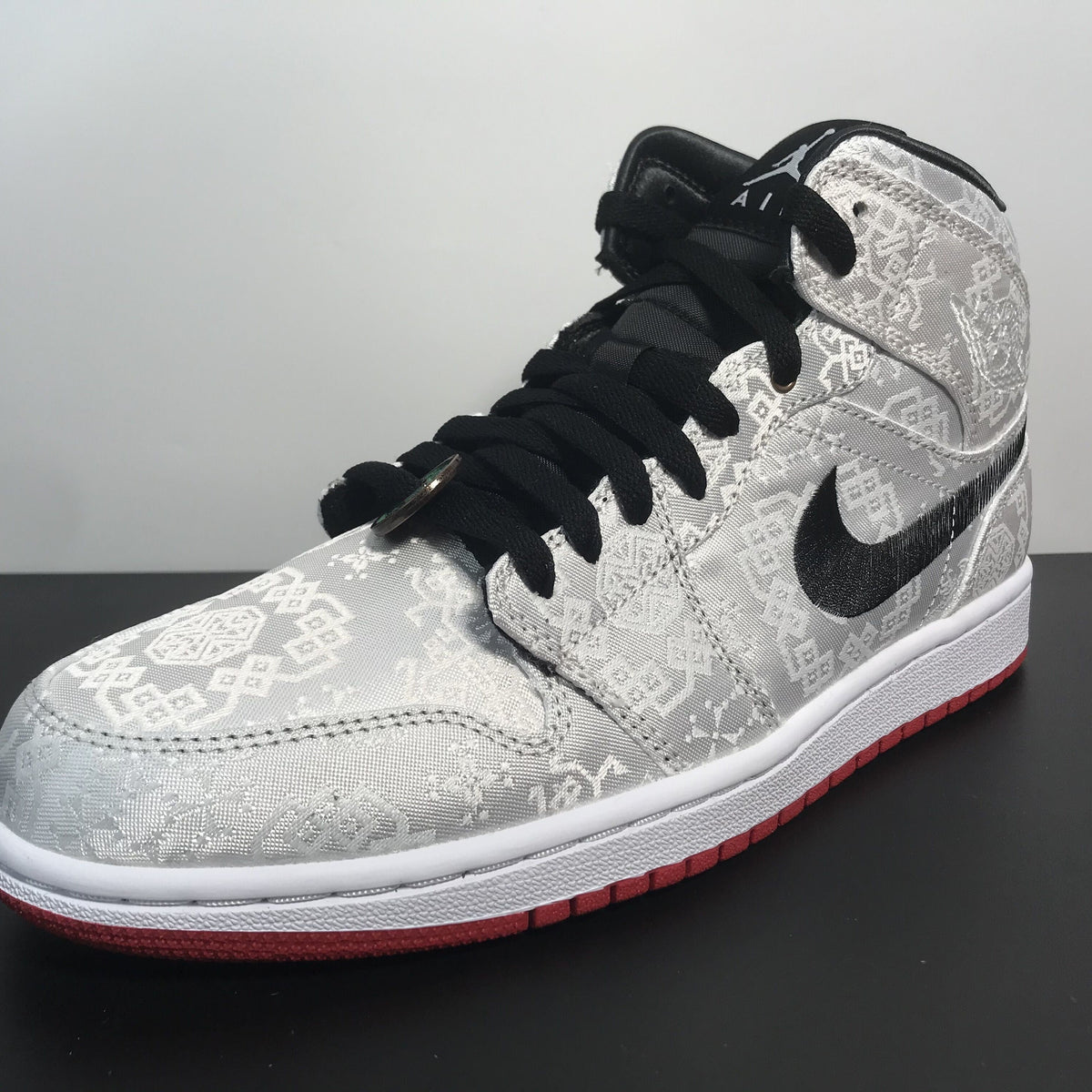 Nike Air Jordan 1 Mid “Fearless”