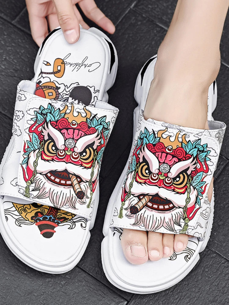 New Men's Slippers Non-slip Wear-resistant Beach Shoes Personalized Embroidery Fashion Men Slippers Outdoor Leisure Sandals